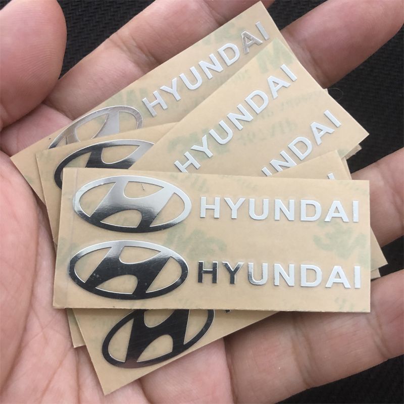 Adesivi decorativi 3D in metal - Car Accessories Sticker recensione e prezzo